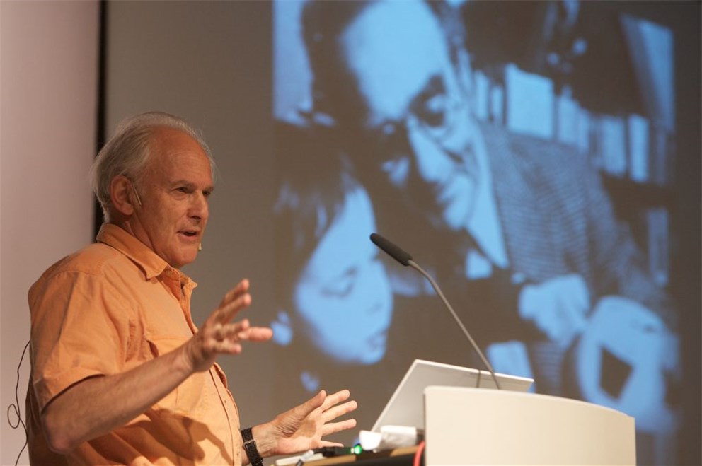 Sir Harold Kroto lecturing on "Science, Society & Sustainability" (Laureate, Chemistry 1996)
