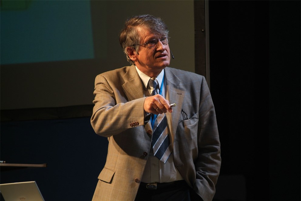 Laureate Klaus von Klitzing (Physics 1985) lecturing on "Einstein's Nobel Prize and Modern Nanoelectronics"