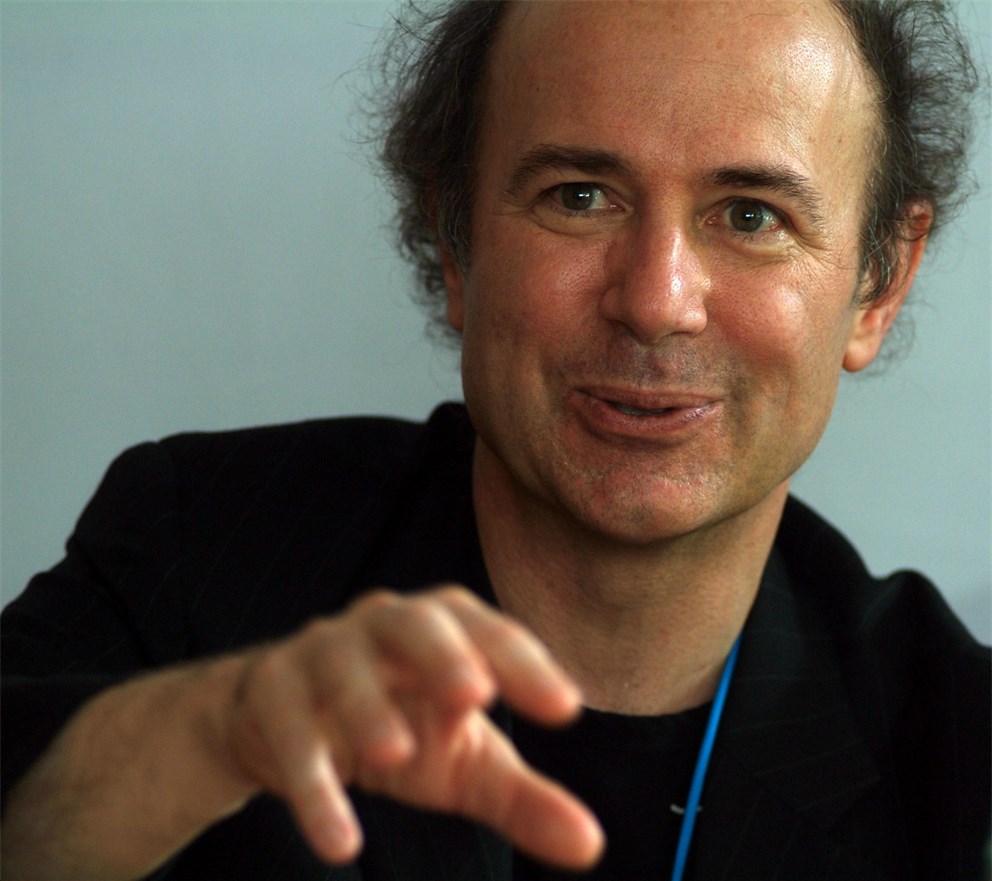Laureate Frank Wilczek (Physics 2004) during a discussion session