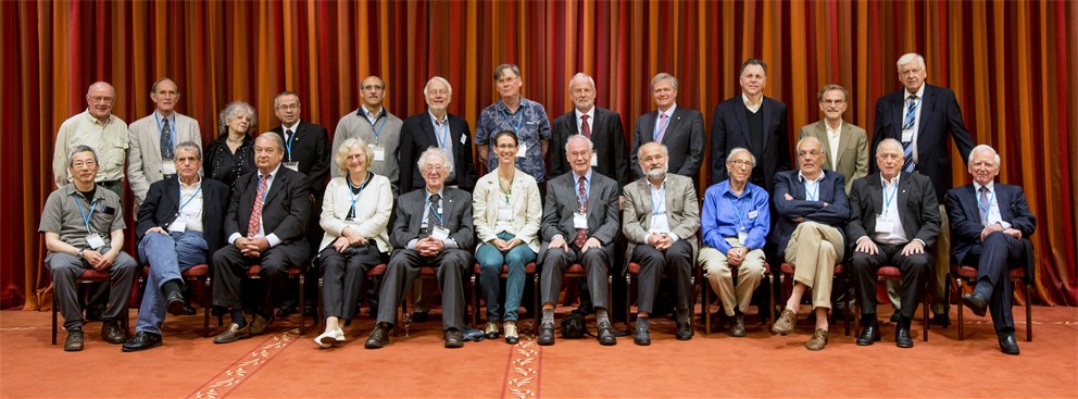 Group photo with Countess Bettina and the assembled Laureates of the 64th Meeting