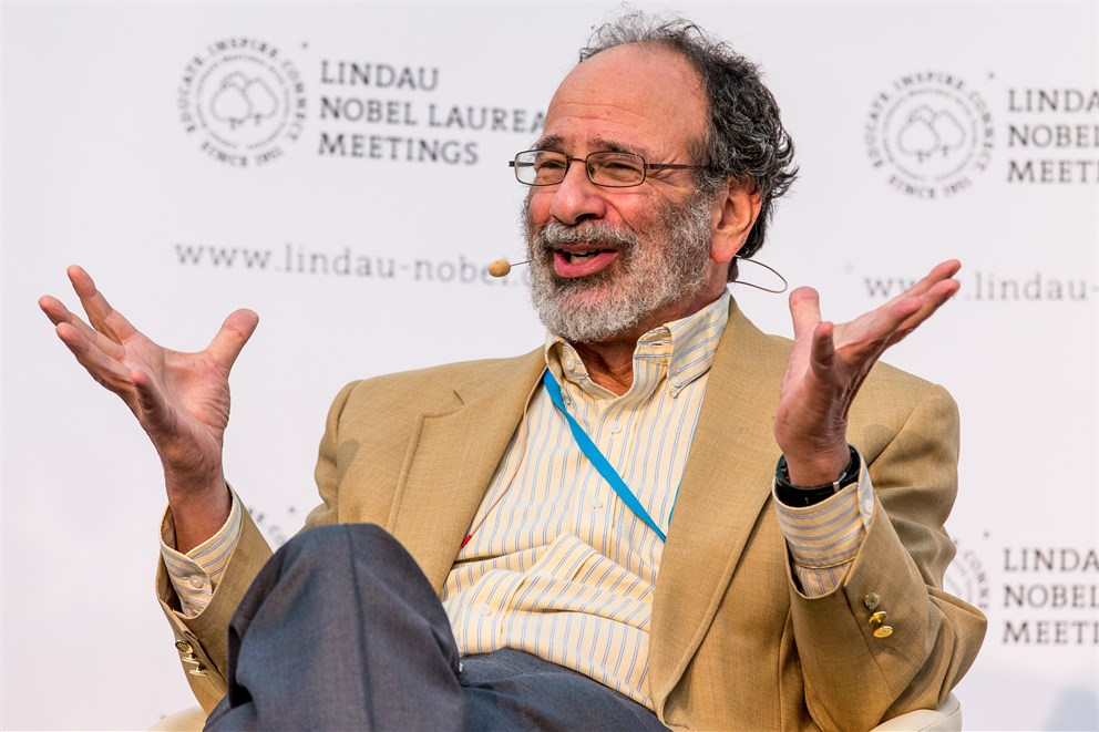 Alvin E. Roth participating in the closing panel discussion "How Useful is Economics - How is Economics Useful?" at the 5th Meeting on Economic Sciences.