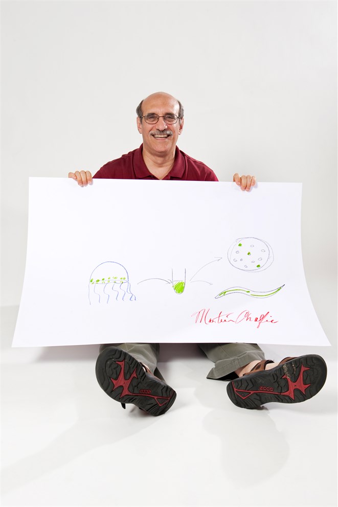 Martin Chalfie with his "Sketch of Science".
