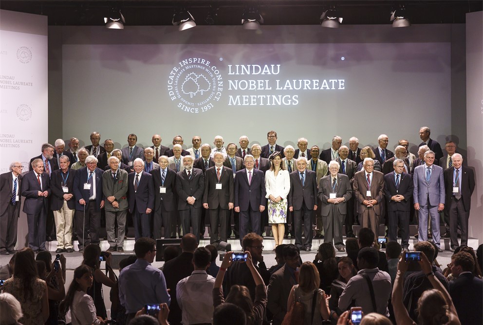 Group photo with Countess Bettina Bernadotte and 45 of the participating Laureates of the 65th Lindau Nobel Laureate Meeting.
